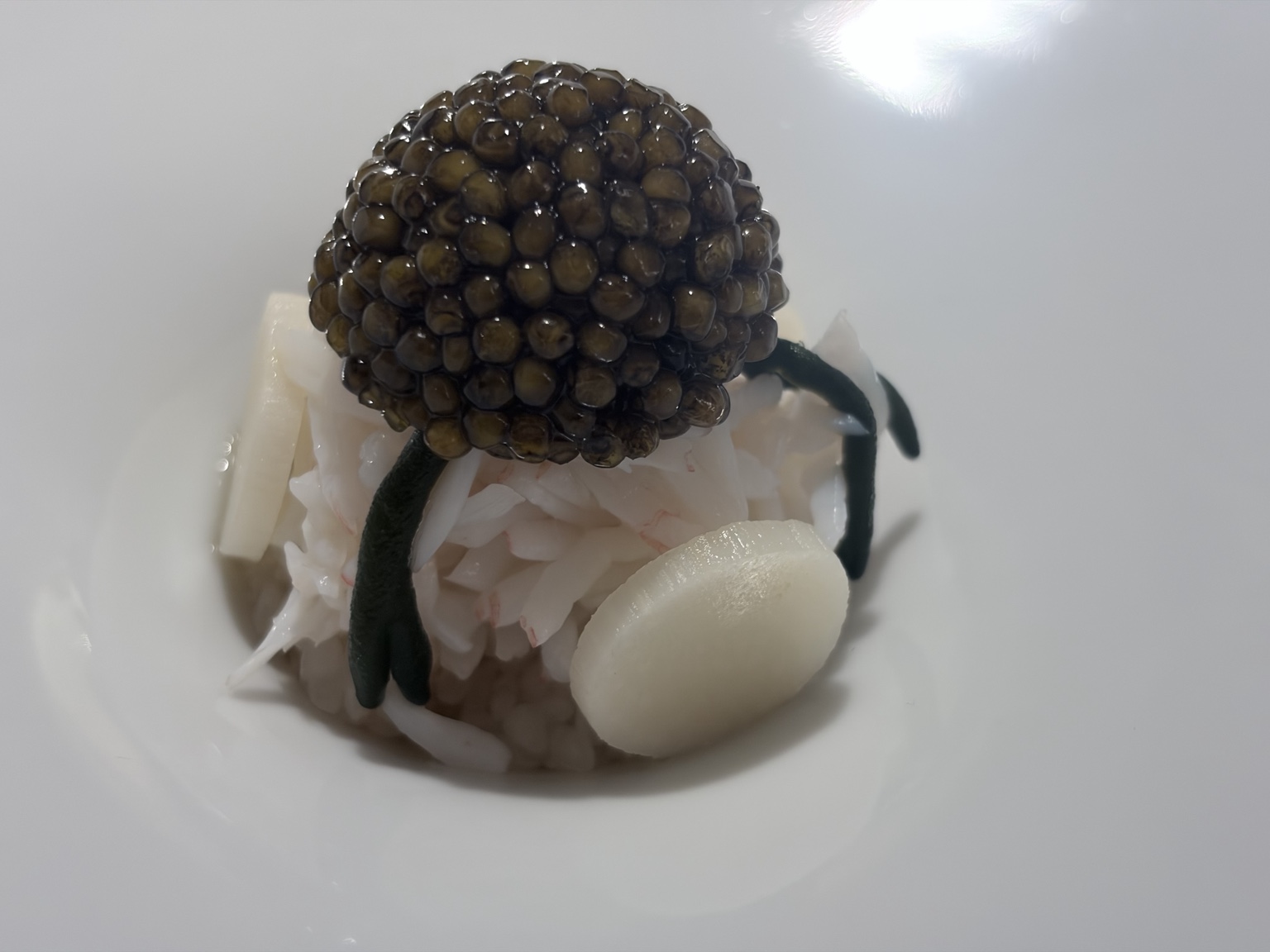 ① Königskrabbe und N25 Kaluga – Koshihikari, Abalone und Palmherz