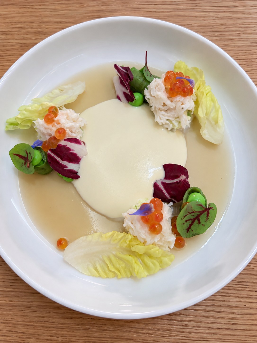 Taschenkrebs · Vichyssoise, Kopfsalat, Ikura Rogen